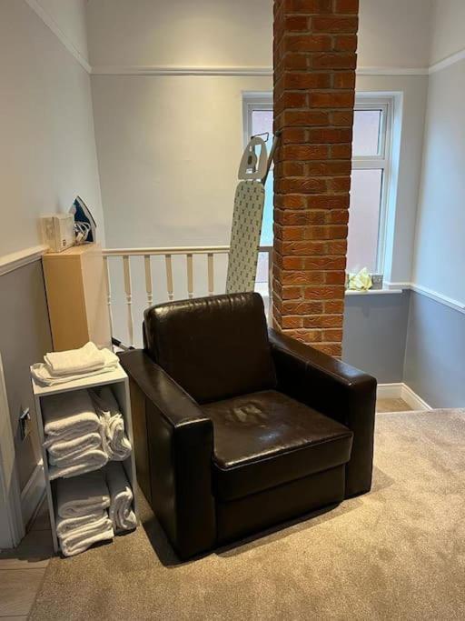 Ovington Grove 2 Fully Equipped Kitchen Free Parking 3 Bedrooms Netflix Newcastle upon Tyne Exterior photo