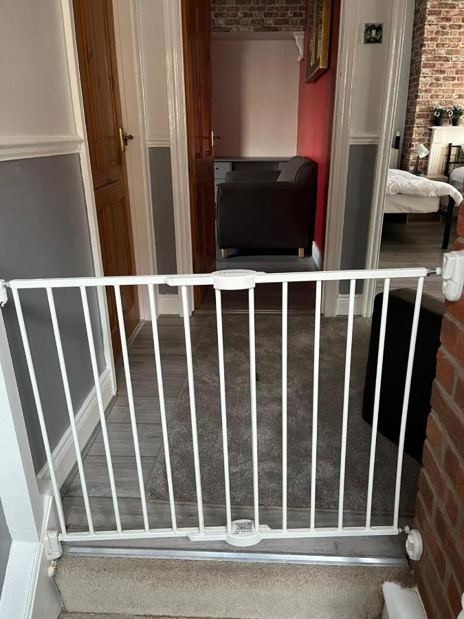 Ovington Grove 2 Fully Equipped Kitchen Free Parking 3 Bedrooms Netflix Newcastle upon Tyne Exterior photo