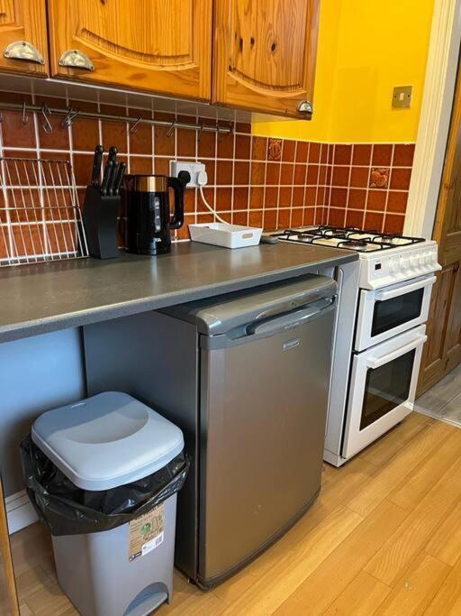 Ovington Grove 2 Fully Equipped Kitchen Free Parking 3 Bedrooms Netflix Newcastle upon Tyne Exterior photo